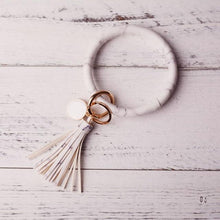 Load image into Gallery viewer, 2019 New PU Leather O Key Chain Custom Circle Cute Same Color Tassel Wristlet Keychain Wholesale Women Girls 11Colors Keychain