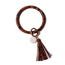 Load image into Gallery viewer, 2019 New PU Leather O Key Chain Custom Circle Cute Same Color Tassel Wristlet Keychain Wholesale Women Girls 11Colors Keychain